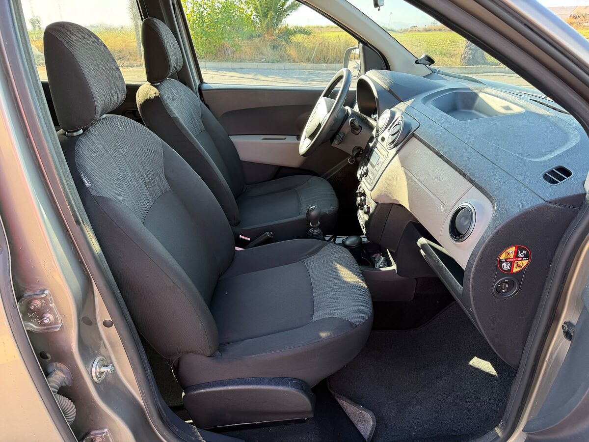 DACIA LODGY 1.5 DCI SPANISH LHD IN SPAIN ONLY 42000 MILES SUPERB 7 SEATS 2014
